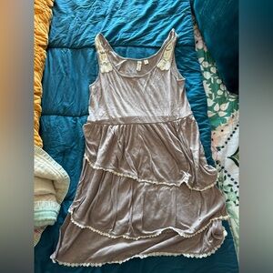 Elegant Layered Chemise with Lace Trim - Tan